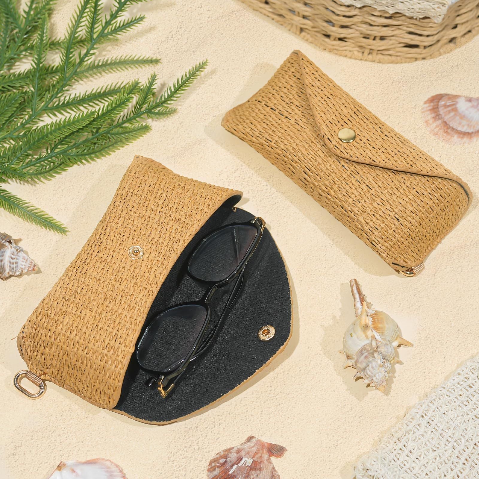 2pcs Sunglasses Case Hard Shell Glasses Eyeglass Travel Pouch Women Men Eyewear Organizer Holder with Clip（apricot）