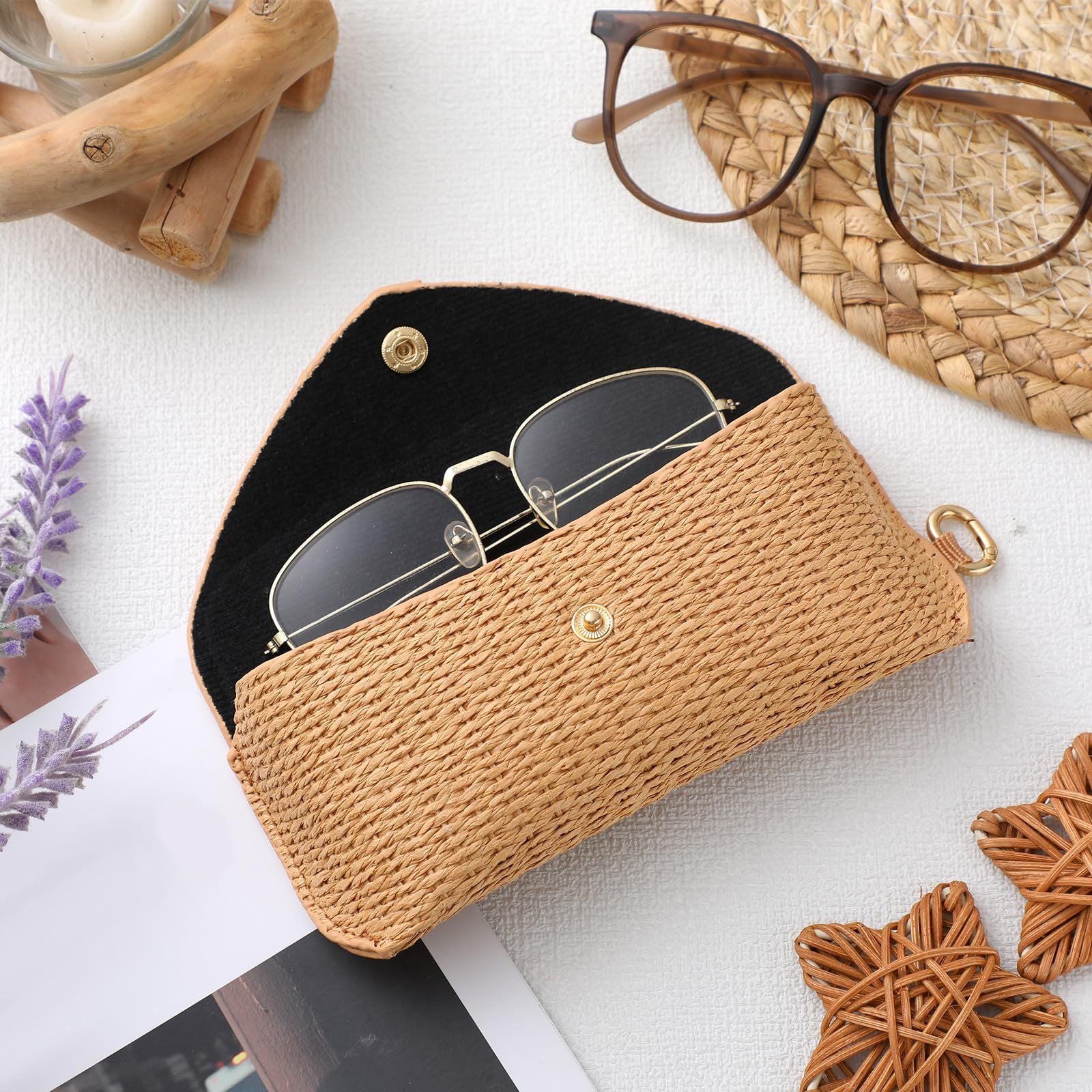 2pcs Sunglasses Case Hard Shell Glasses Eyeglass Travel Pouch Women Men Eyewear Organizer Holder with Clip（apricot）