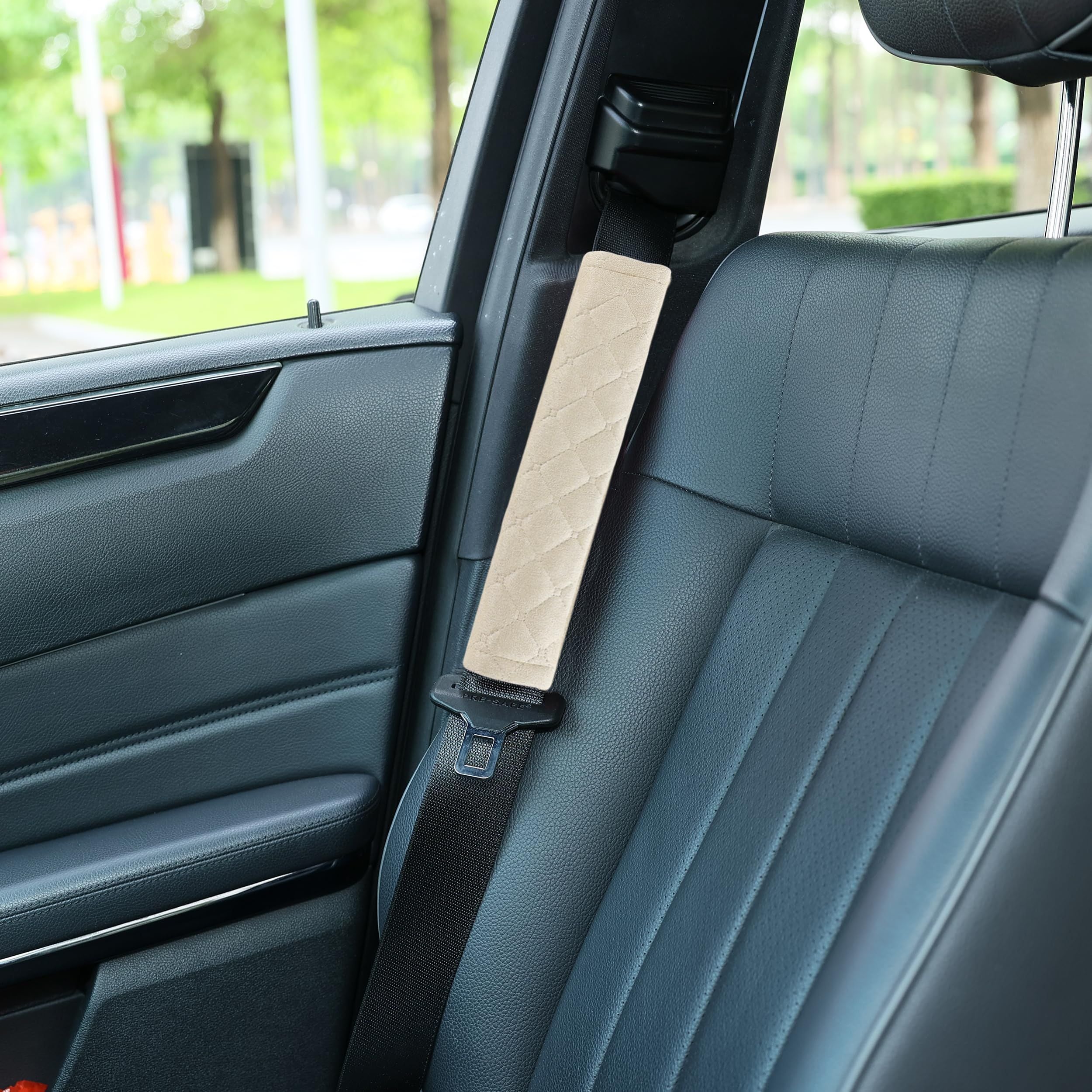 4 Pack Universal Car Seat Belt Pads, Adult Seat Belt Shoulder Strap Covers Harness Pad for Car/Bag,Soft Comfort Helps Protect You Neck Shoulder from The Seat Belt Rubbing (Beige)