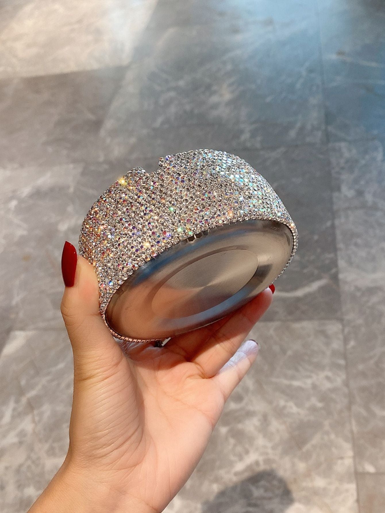 1 Piece Silver  Ashtray Round Cigarette Ash Tray Desktop Ash Holder for Indoor or Outdoor Use, Home office Tabletop Decoration
