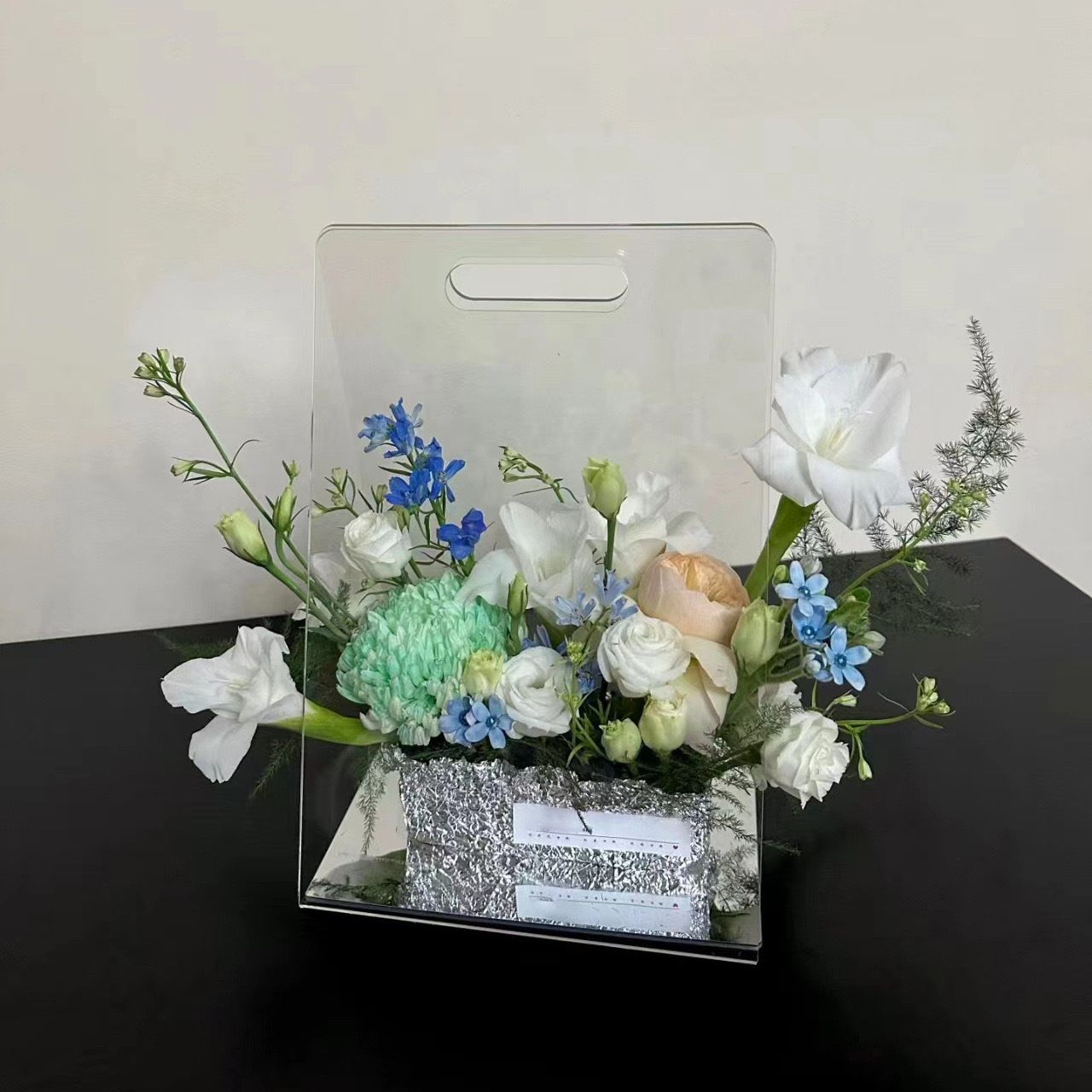 Acrylic Wedding Flower Basket Hand-Held Flower Bag Acrylic Bag Vase for Flowers, Decorative Acrylic Flower Bag for Party
