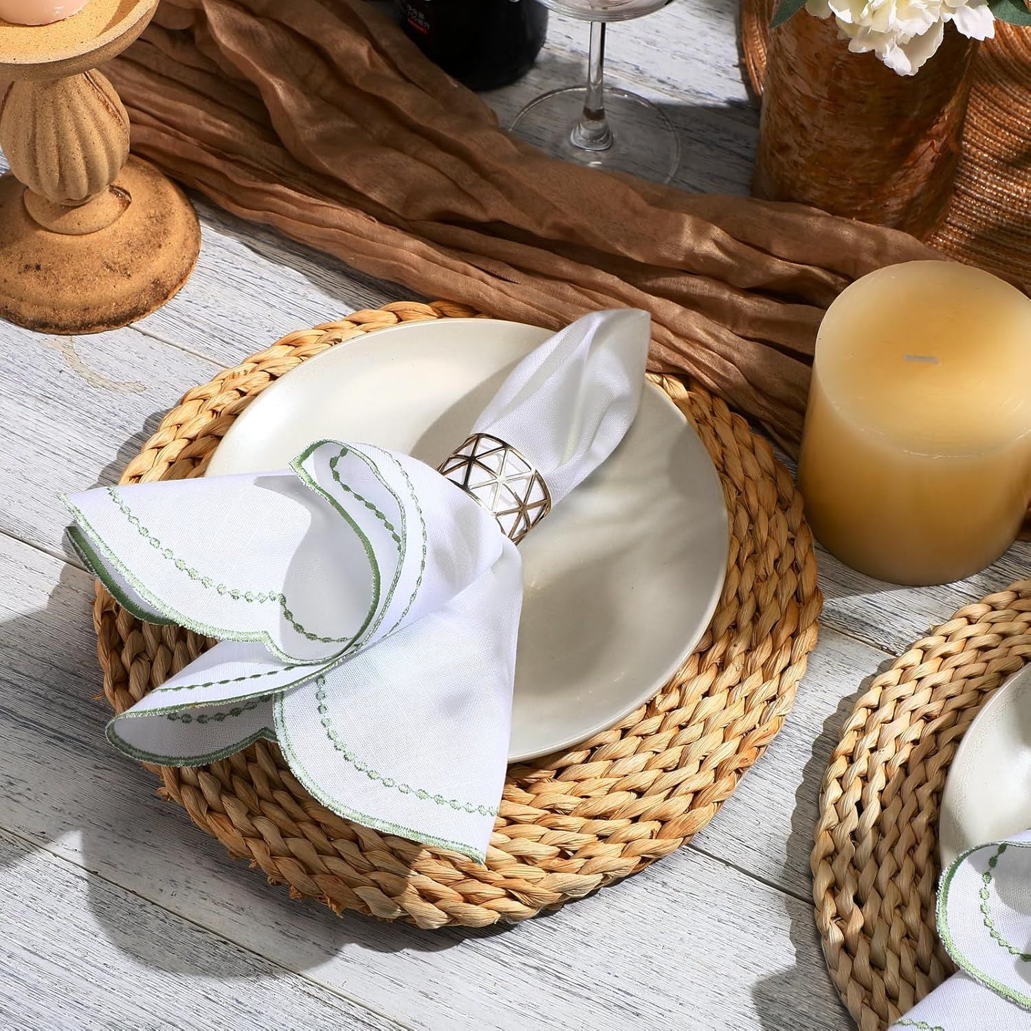 6 Set Cloth Napkins  Scalloped Embroidery Cloth Napkins Washable Polyester Table Dinner for Hotel Restaurant Weddings Events Parties (Bean green border)
