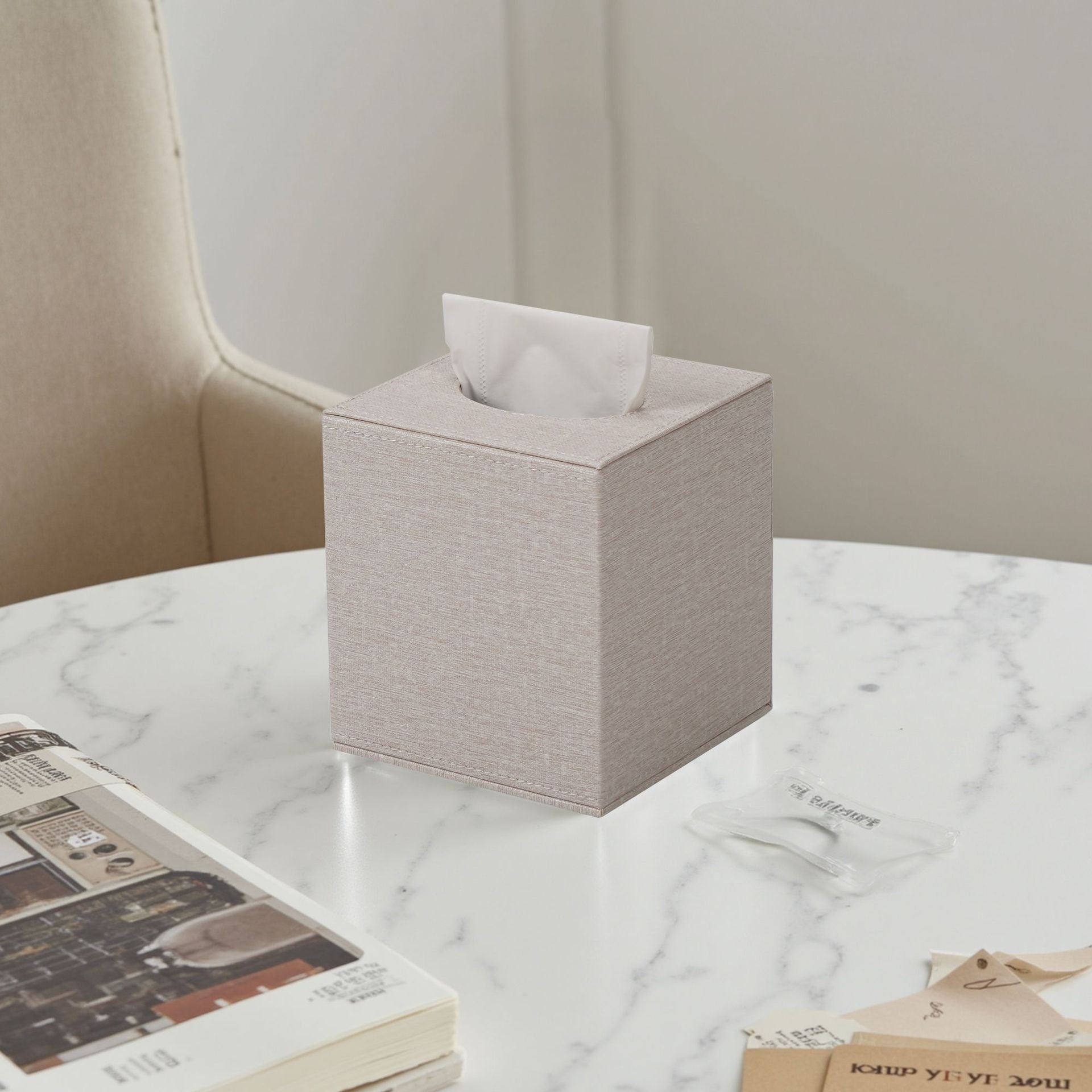 Tissue Box Cover, Leather Tissue Box Holder, Stylish Tissue Box Holder, Square Tissue Box for Vanity, Toilet Tank, Counter, Night Stand, Desk, Office, Car, （white）