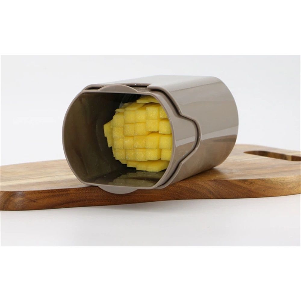 Potato slicer, sweet potato, radish, melon, fruit, and taro slicer. French fries are often cut using kitchen tools（brown）