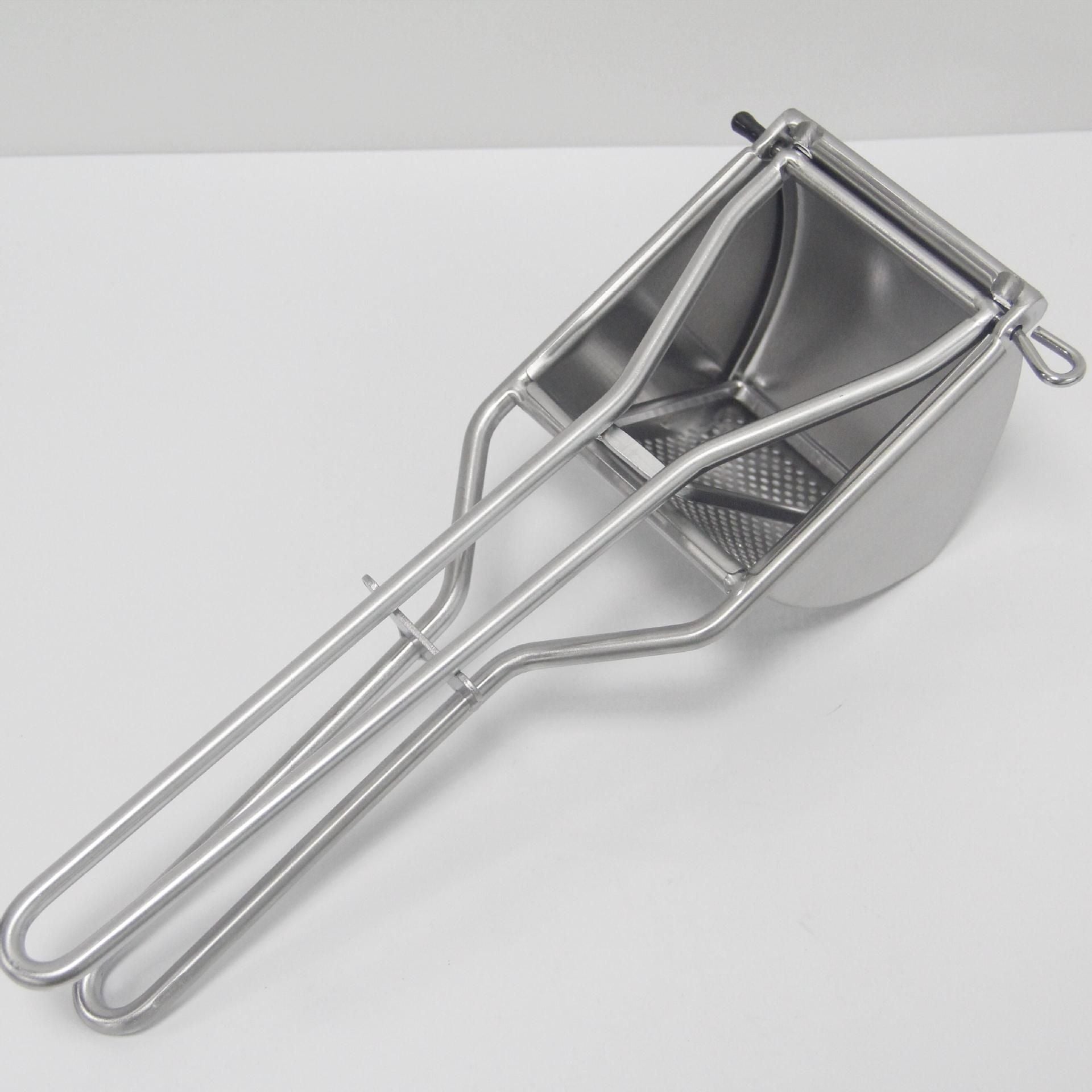 Stainless Steel Potato Press and Ricer to Puree All Root Vegetables Kitchen Essential Stainless Steel Potato Ricer for Gourmets Mashed Vegetables
