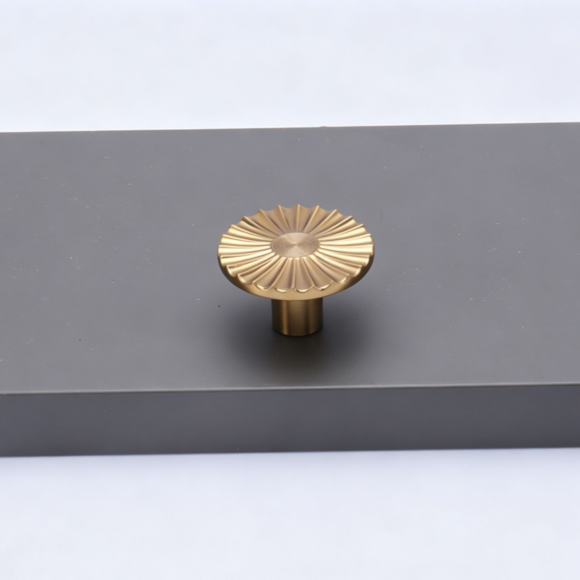 Radiating Daisy Fan Single Hole Knob 6pcs