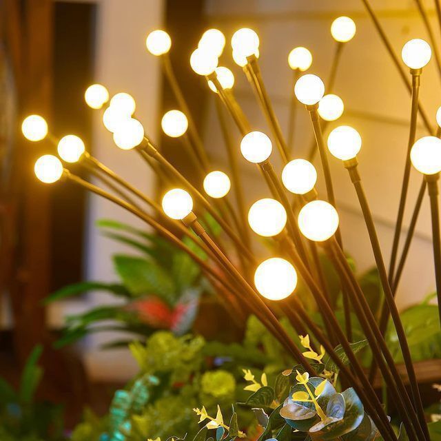 Solar Firefly Wind Light: Charges during the day, glows at night. Sways in the wind like dancing fireflies, lighting up your yard with romance./6 Lamp holder [warm light] is always on