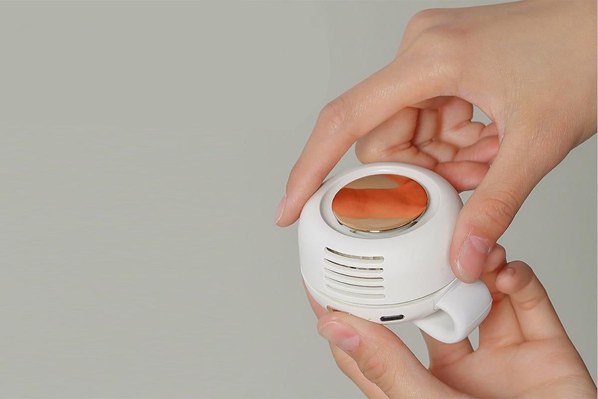 Mini Portable Clip Fan 360 Degree Rotatable Small Personal Fan with Clip 3 Speeds USB Rechargeable Cooling Fan