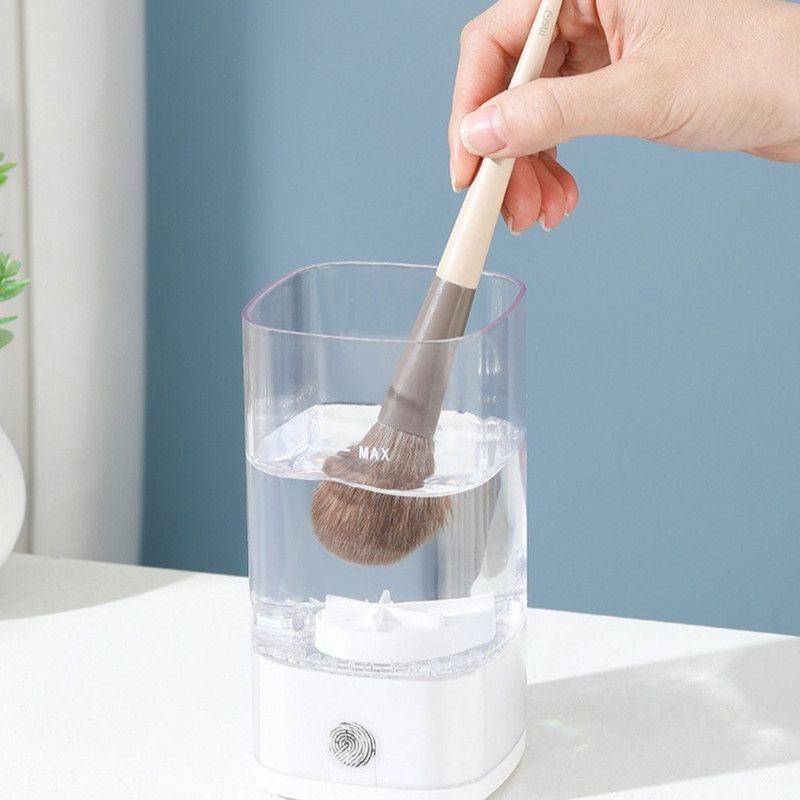 Makeup Brush Cleaner, USB-Powered High-Speed Rotating Cosmetic Brush Washing and Storage Machine—White