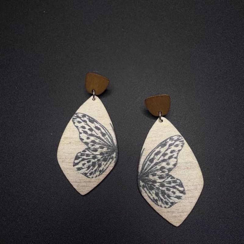 Bohemian Butterfly Earrings – Layered Wooden Drop Dangle Earrings for Women, Vintage Leaf-Shaped Boho Jewelry