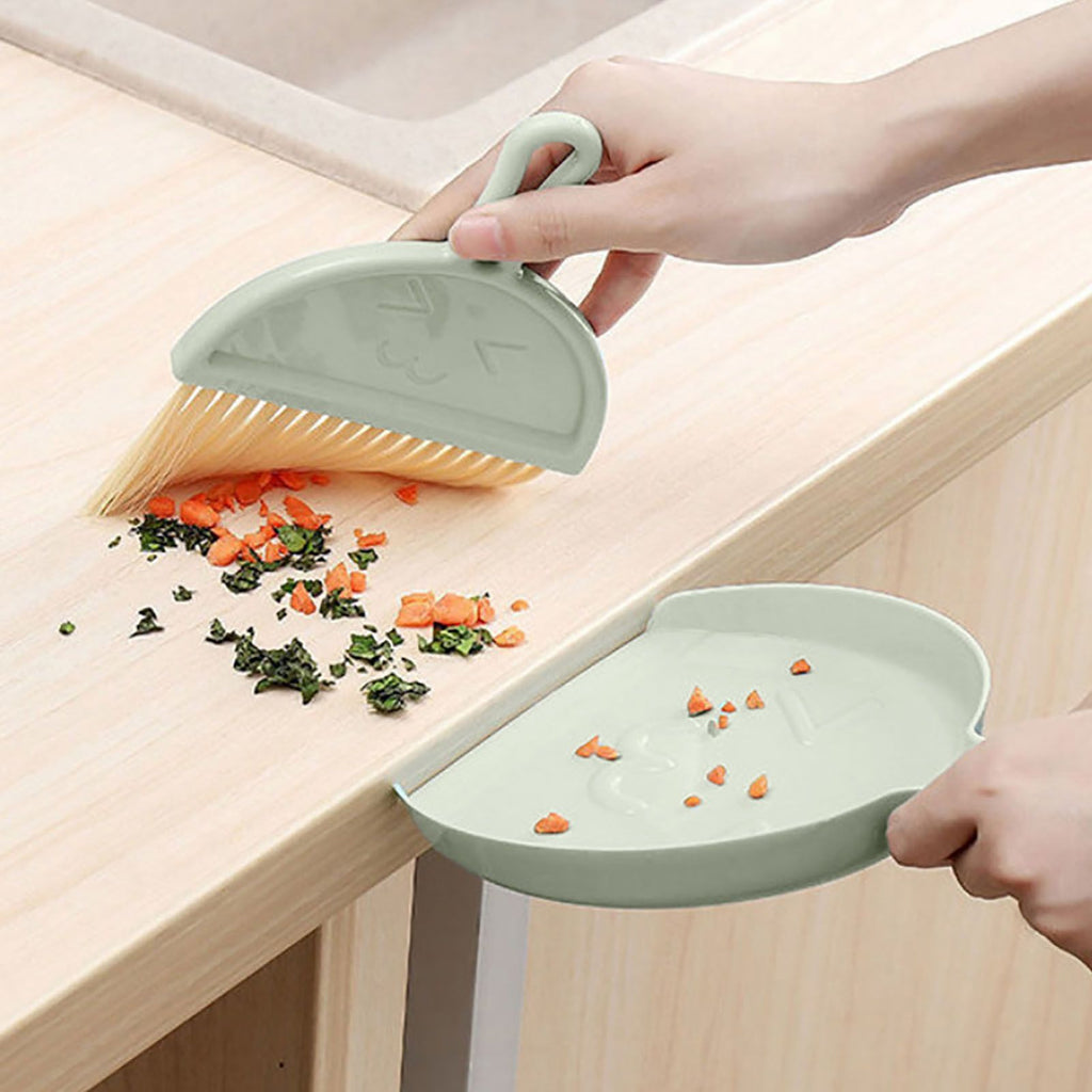 Mini Broom Dustpan Set Smile Face Plastic Handheld Efficient Cleaning Portable Tiny Brush Dustpan for Tabletop Office Green