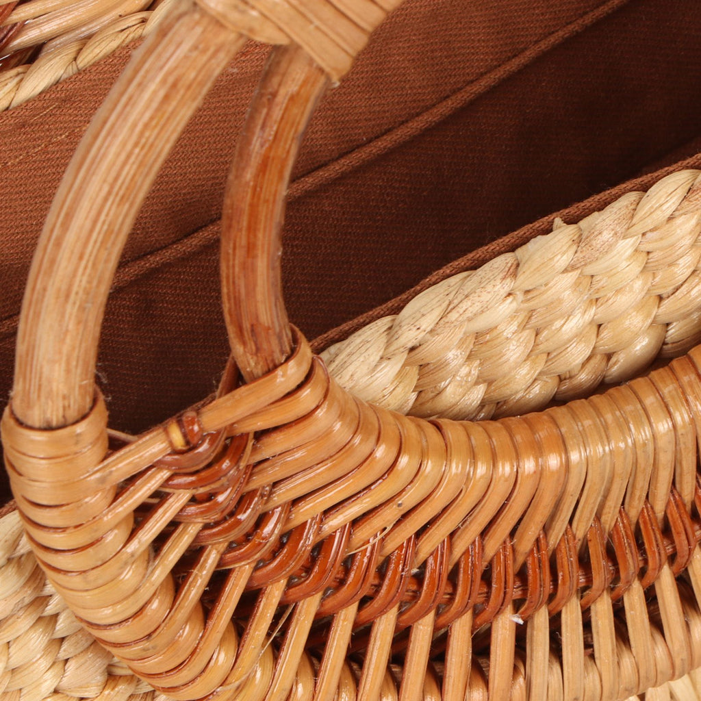 Women Rattan Bag Retro Fashion Small Semicircle Handwoven Straw Shoulder Bag Clutch Bag for Beach Travel