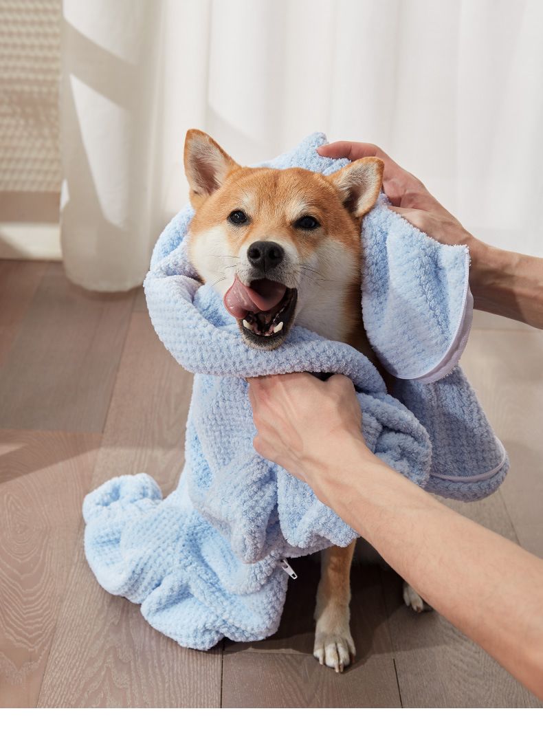 Pet Wearable Bathrobe Towel (Size XL) - Quick-drying, absorbent full-body cover with hood and zipper, suitable for dog and cat grooming