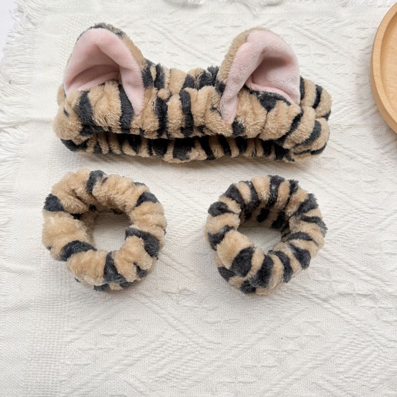 4PCS Spa Set Bath Wrap Purple bath towel Black and brown stripes Cat Ear Headband Wristbands Coral Fleece Quick Dry Absorbent Skincare Shower Hair Wash Set Home Spa Gift