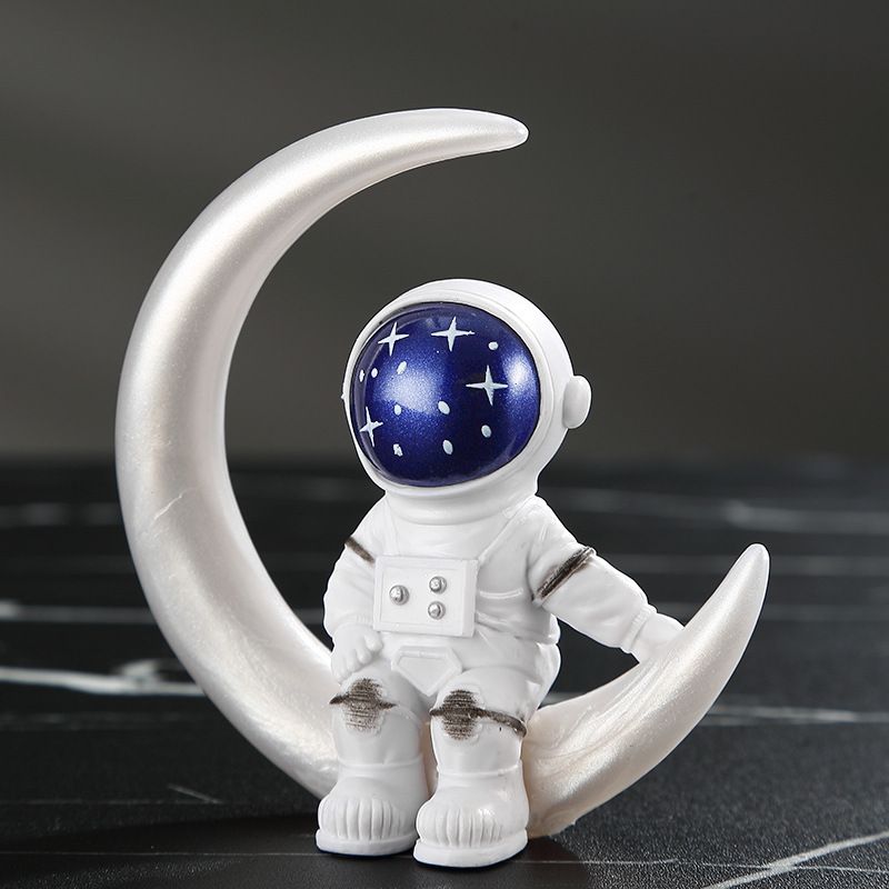 Moonlight Dreams Moon Lamp Humidifier Night Light USB Aroma Diffuser with Astronaut Figurine 7-Color LED Galaxy Bedroom Decor Gift for Kids & Adults (White base version)